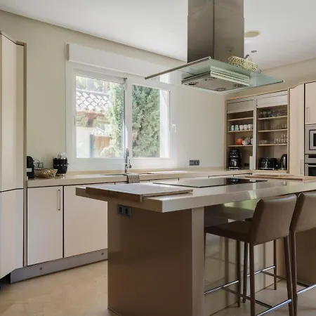 Tranquila - Elegant Luxury With Private Pool, Gym, Stunning Outdoor Space Spcrm5587 Marbella