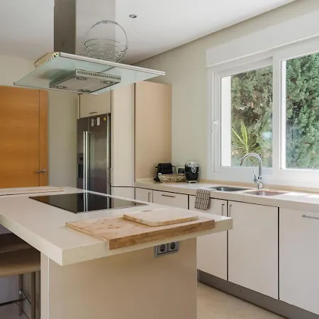 Tranquila - Elegant Luxury With Private Pool, Gym, Stunning Outdoor Space Spcrm5587 * Marbella