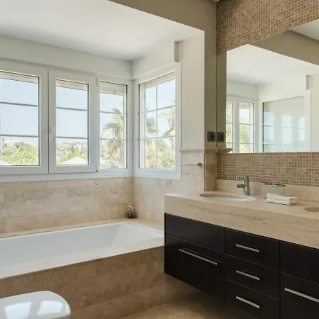 Tranquila - Elegant Luxury With Private Pool, Gym, Stunning Outdoor Space Spcrm5587 Villa *