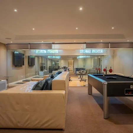 Tranquila - Elegant Luxury With Private Pool, Gym, Stunning Outdoor Space Spcrm5587 *