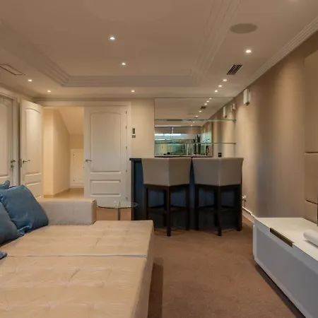 Villa Tranquila - Elegant Luxury With Private Pool, Gym, Stunning Outdoor Space Spcrm5587 *